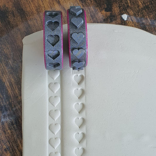 Rouleau motif V2 - coeur / coeurs sur 15 mm