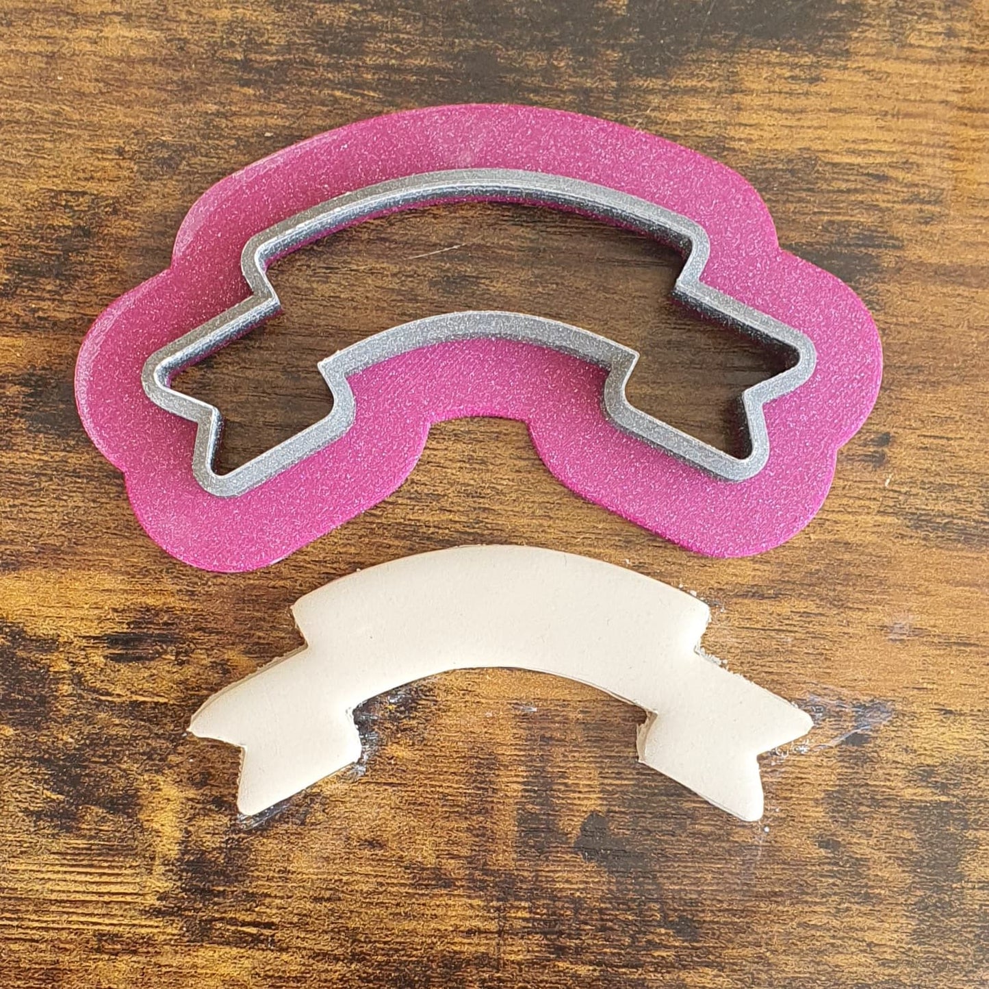 Cookie cutter banderole / banner