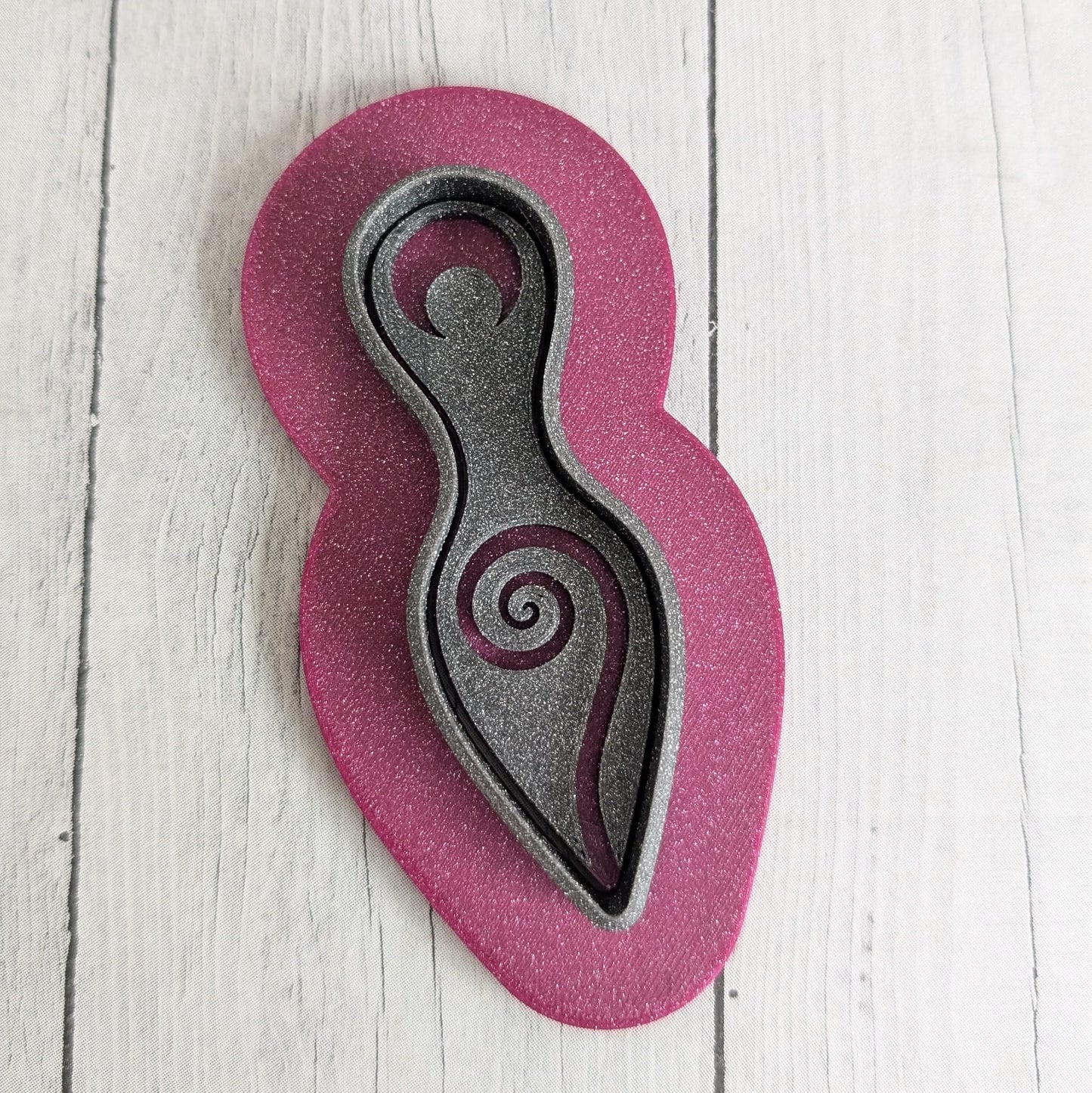 Ausstecher mit Stempel - Spiralgöttin