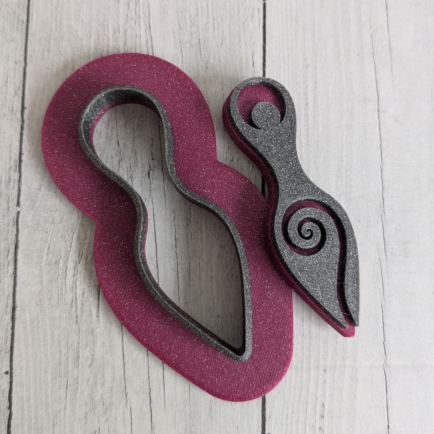 Ausstecher mit Stempel - Spiralgöttin