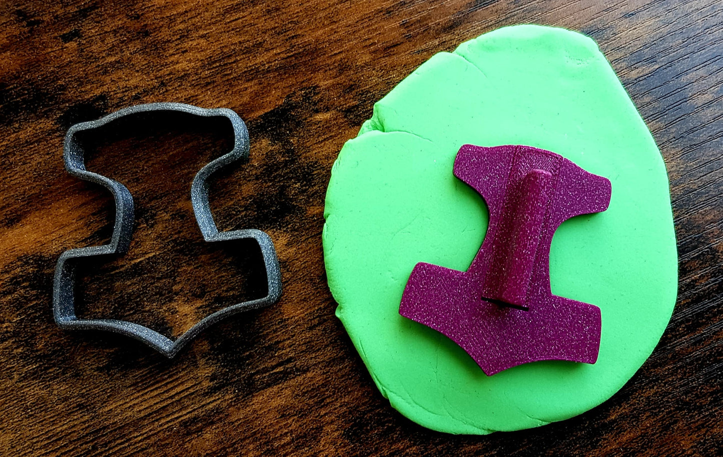 Ausstechform und Stempel Mjölnir Thors Hammer