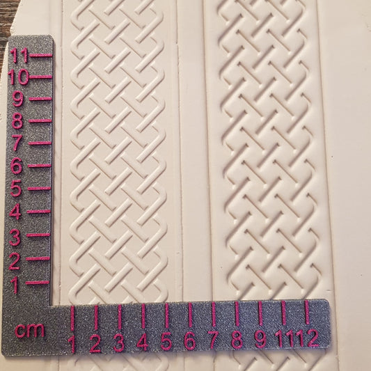 Noeud celtique de défilement de motif