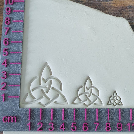 Jeu de tampons interrompus à trois nœuds triple cœur