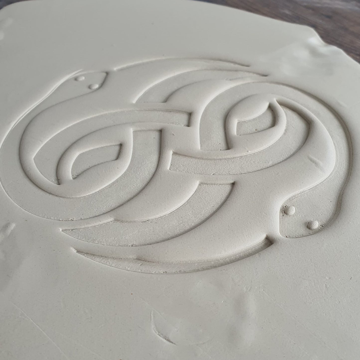 Plaque timbre Wuivre Serpent celtique