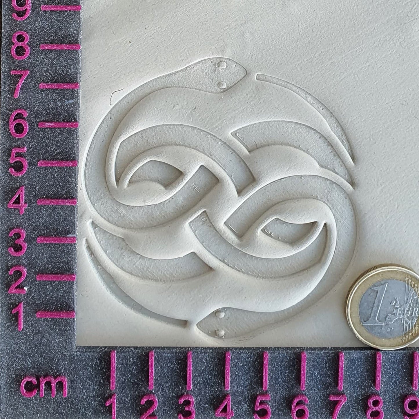 Plaque timbre Wuivre Serpent celtique