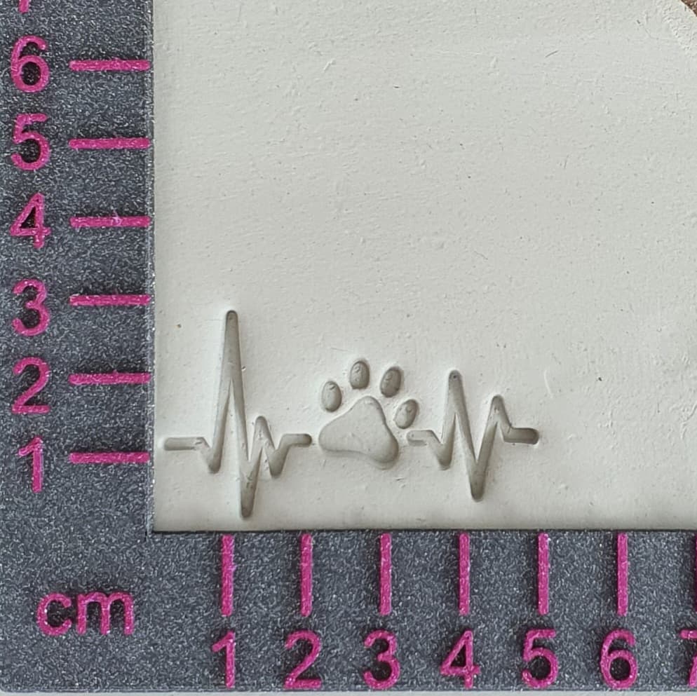 Stamp plate heartbeat cat