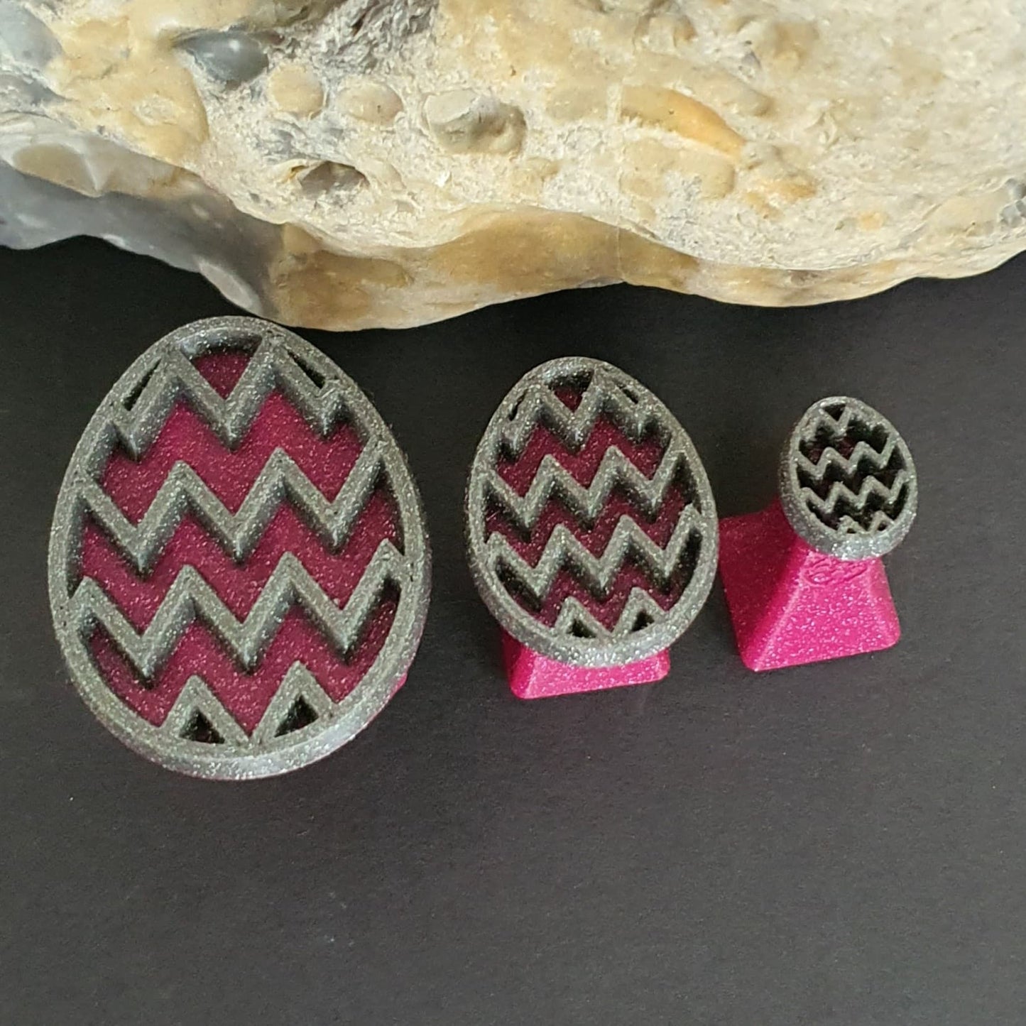 Set of 3 Egg Zig Zag stamps