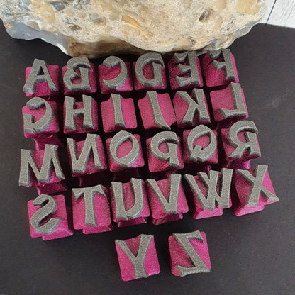 Ensemble De Timbres En Argile Avec Lettres, Alphabet, Chiffres